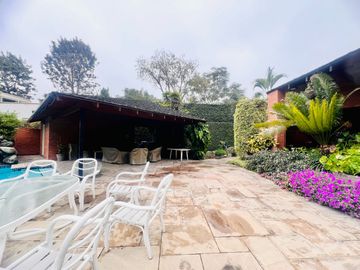 VENTA DE BELLA CASA MUY BIEN CONSERVADA