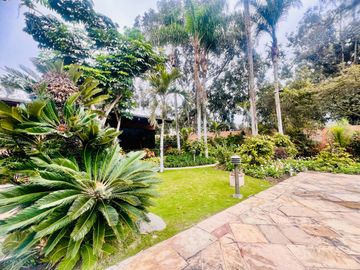 VENTA DE BELLA CASA MUY BIEN CONSERVADA