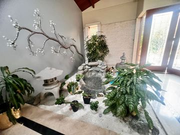 VENTA DE BELLA CASA MUY BIEN CONSERVADA