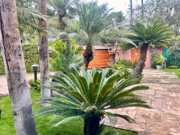 VENTA DE BELLA CASA MUY BIEN CONSERVADA