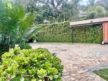 VENTA DE BELLA CASA MUY BIEN CONSERVADA