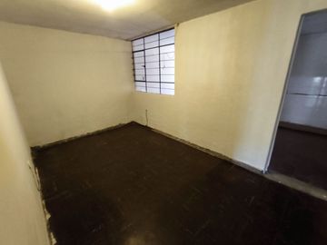VENTA DE CASA 1ER PISO-LOS OLIVOS