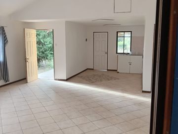SE VENDE o ARRIENDA CABAÑA DE  3D 2B  A PASOS LAGO COLBUN  EL COLORADO, SAN CLEMENTE CHILE