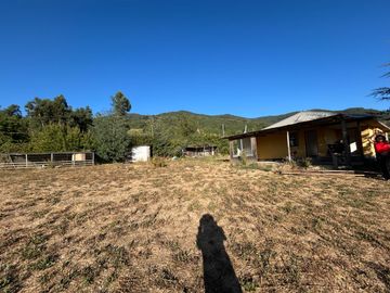 SE VENDE o ARRIENDA CABAÑA DE  3D 2B  A PASOS LAGO COLBUN  EL COLORADO, SAN CLEMENTE CHILE