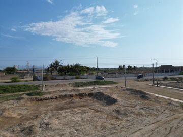 Alquilo Terreno Circulado de 5000 m2 a filo de pista San José - Chiclayo