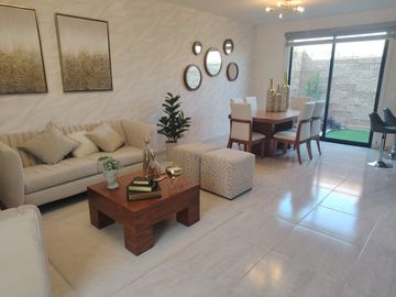 Venta de casa en altos del marques, a un costado del Campanario