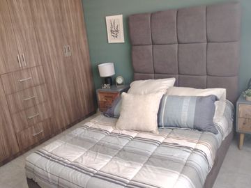 Venta de casa en altos del marques, a un costado del Campanario