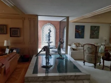 CASA EN REMATE EN BOSQUES DE LAS LOMAS CDMX