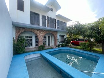 ¡¡VENDO CASA CON ALBERCA 300M2 Y 5 HAB EN LA COL BENITO JUAREZ CUAUTLA MORELOS!!