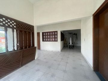 ¡¡VENDO CASA CON ALBERCA 300M2 Y 5 HAB EN LA COL BENITO JUAREZ CUAUTLA MORELOS!!
