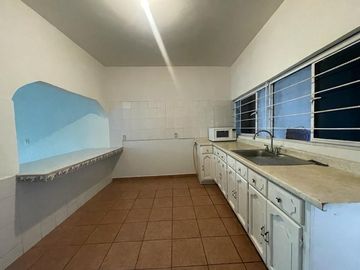 ¡¡VENDO CASA CON ALBERCA 300M2 Y 5 HAB EN LA COL BENITO JUAREZ CUAUTLA MORELOS!!