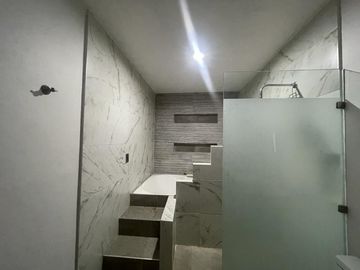 ¡¡VENDO CASA CON ALBERCA 300M2 Y 5 HAB EN LA COL BENITO JUAREZ CUAUTLA MORELOS!!