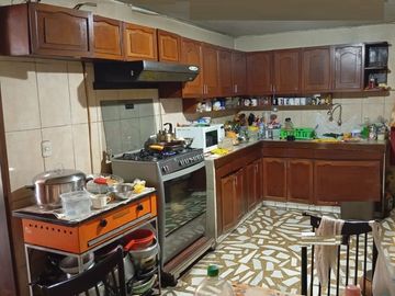 VENTA DE CASA EN ESQUINA URB. RIVIERA DE MONTERRICO LA MOLINA