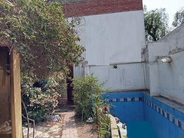 VENTA DE CASA EN ESQUINA URB. RIVIERA DE MONTERRICO LA MOLINA