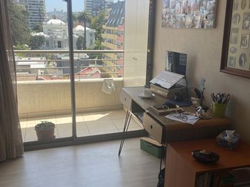 SE VENDE ACOGEDOR Y SOLEADO DEPARTAMENTO PLAN DE VIÑA