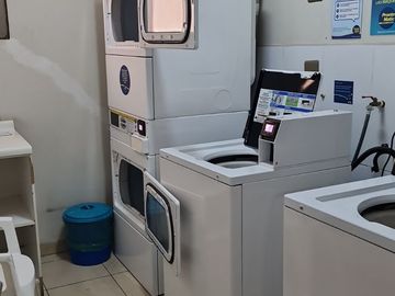 SE VENDE ACOGEDOR Y SOLEADO DEPARTAMENTO PLAN DE VIÑA