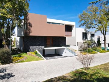 Residencia Nueva en Coto en Venta en Colinas de San Javier, Zona Andares Zapopan