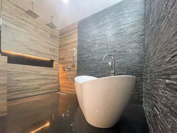 Residencia Nueva en Coto en Venta en Colinas de San Javier, Zona Andares Zapopan