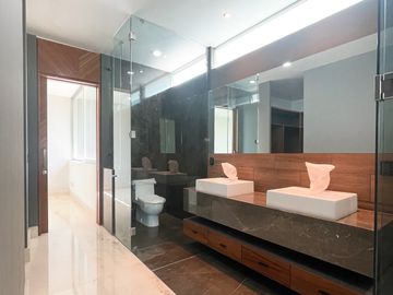 Residencia Nueva en Coto en Venta en Colinas de San Javier, Zona Andares Zapopan