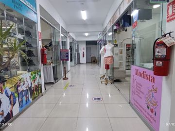 STAND EN VENTA EN CENTRO COMERCIAL SHOPPING PLAZA MONTERRICO SANTIAGO SURCO