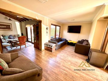 Casa remodelada y ampliada en Condominio en San Pedro del Valle