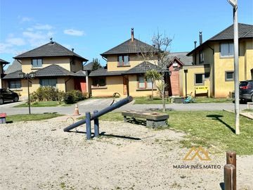 Casa remodelada y ampliada en Condominio en San Pedro del Valle