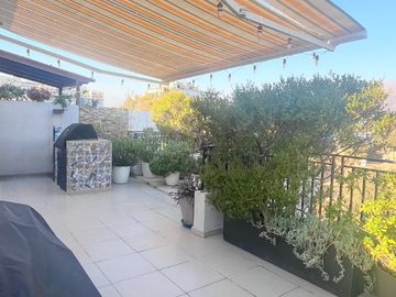 Moderno Dúplex con Rooftop Privado