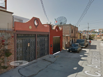 BONITA CASA SAN MIGUEL DE ALLENDE GTO, EXCELENTE UBICACION, A UNOS MINUTOS DEL CENTRO HISTORICO, ARTESANIA Y GASTRONOMIA.