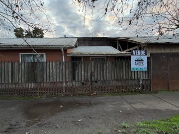 Vendo terreno centrico en calle 5 de abril con Av. Ecuador a pasos de Sodimac, Tottus,  comuna Chillán