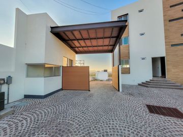 Casa en Venta en Tequisquiapan, Fraccionamiento, 3 rec 3.5 baños,  Oportunidad Única
