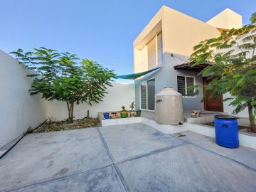Casa en Venta en Tequisquiapan, Fraccionamiento, 3 rec 3.5 baños,  Oportunidad Única