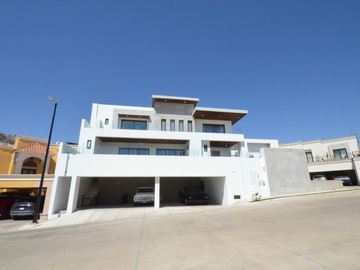 MODERNA CASA EN VENTA AL NORTE DE HERMOSILLO EN SANTA LUCIA RESIDENCIAL