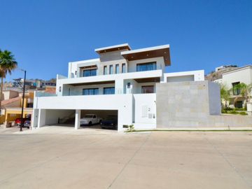 MODERNA CASA EN VENTA AL NORTE DE HERMOSILLO EN SANTA LUCIA RESIDENCIAL