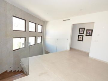 MODERNA CASA EN VENTA AL NORTE DE HERMOSILLO EN SANTA LUCIA RESIDENCIAL