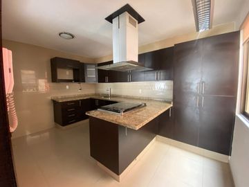 VENTA EXCLUSIVA Y MODERNA CASA EN CONDOMINIO DE EN OLIVAR DE LOS PADRES