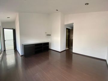 VENTA EXCLUSIVA Y MODERNA CASA EN CONDOMINIO DE EN OLIVAR DE LOS PADRES