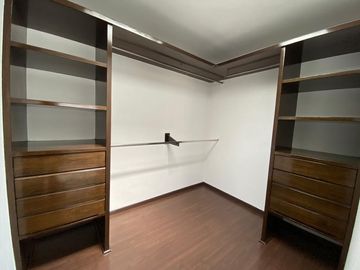 VENTA EXCLUSIVA Y MODERNA CASA EN CONDOMINIO DE EN OLIVAR DE LOS PADRES