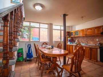 VENTA DE CASA EN LA COLONIA JARDINES DE TORREMOLINOS.