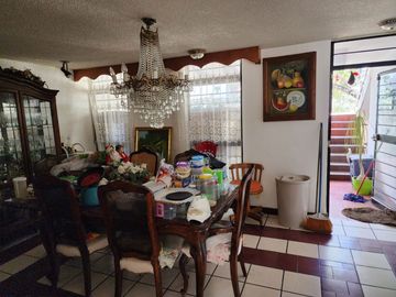 VENTA DE CASA EN LA COL. LAS AMÉRICAS.