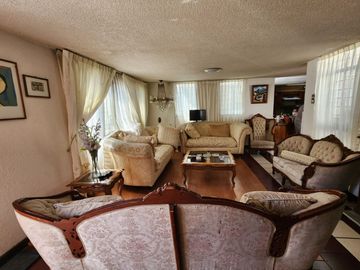 VENTA DE CASA EN LA COL. LAS AMÉRICAS.