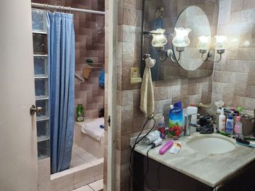 VENTA DE CASA EN LA COL. LAS AMÉRICAS.