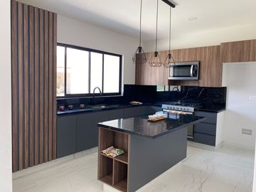 CASA EN VENTA PARQUE CHIHUAHUA, LOMAS DE ANGELOPOLIS PUEBLA