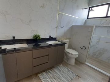 CASA EN VENTA PARQUE CHIHUAHUA, LOMAS DE ANGELOPOLIS PUEBLA