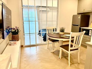 Newly Renovated English Cottage style 1 bedroom condo for sale in Supanich Condo