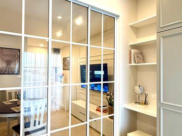 Newly Renovated English Cottage style 1 bedroom condo for sale in Supanich Condo