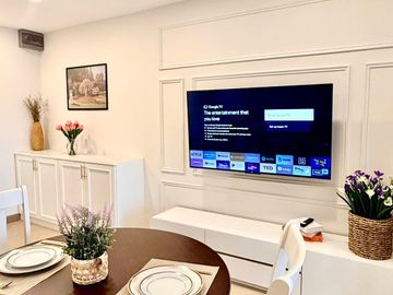 Newly Renovated English Cottage style 1 bedroom condo for sale in Supanich Condo