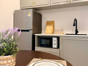 Newly Renovated English Cottage style 1 bedroom condo for sale in Supanich Condo