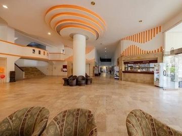 Newly Renovated English Cottage style 1 bedroom condo for sale in Supanich Condo