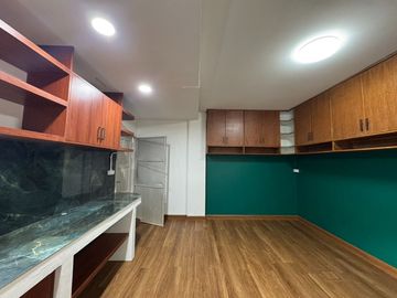 For sale 3-storey townhouse (renovated) in Chiang Mai Land, very good location, near famous schools in Chiang Mai.