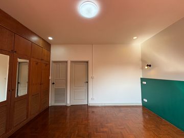 For sale 3-storey townhouse (renovated) in Chiang Mai Land, very good location, near famous schools in Chiang Mai.